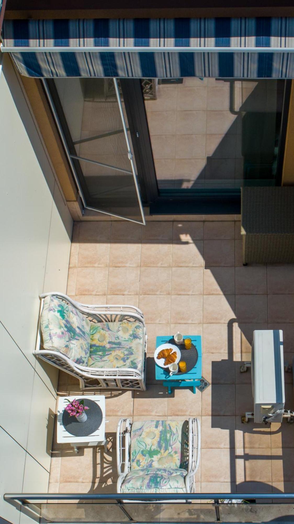 דירות סופיה Colorful Studio With Balcony - Free Parking מראה חיצוני תמונה